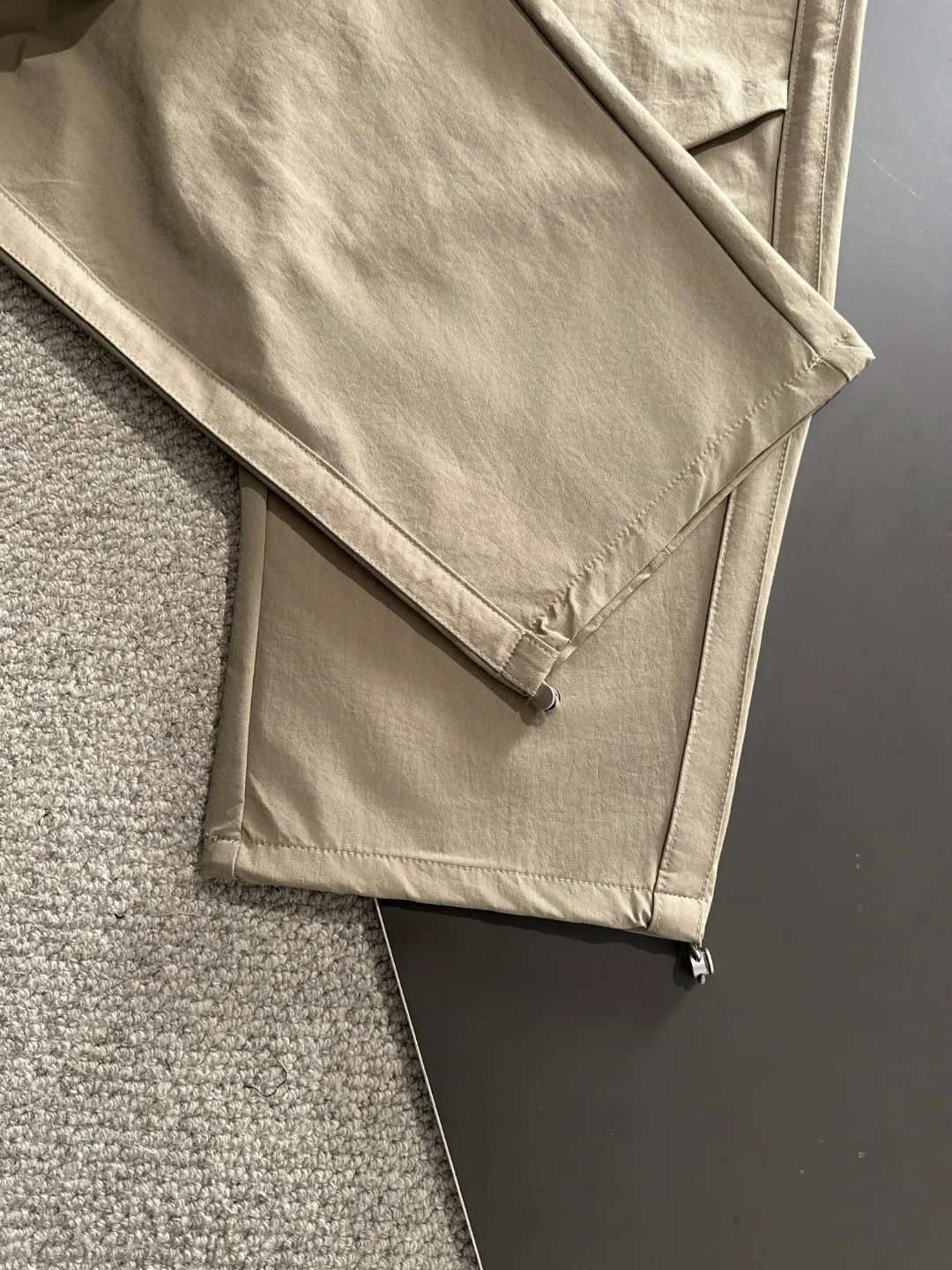 🅿️390 next day shipping Stone Island 2025 spring and summer new elastic band casual pants, thin counter custom fabrics, high breathability and comfort, impeccable details, brand element design concept, reflecting high quality. It feels delicate and soft! It presents a casual cut and the upper body shape is great! Size: M-4XL